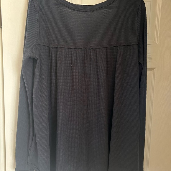 Tunic top by We The Free, size Large, oversized.  Color dark blue - Picture 2 of 3